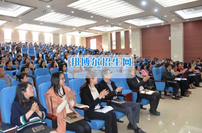 川南幼兒師范高等?？茖W(xué)校舉行2017年教師職業(yè)禮儀師生全員培訓(xùn)