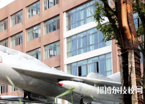 貴州航空工業(yè)技師學(xué)院2020年報(bào)名條件、招生要求、招生對(duì)象