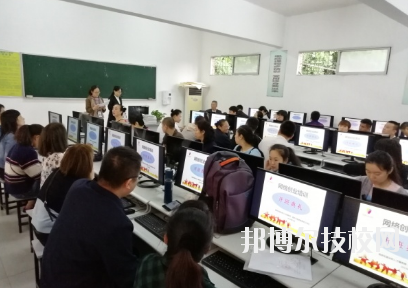 重慶現(xiàn)代技工學(xué)校學(xué)校怎么樣、好不好