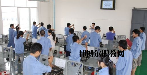 河池交通技工學(xué)校2020年報(bào)名條件、招生要求、招生對(duì)象 