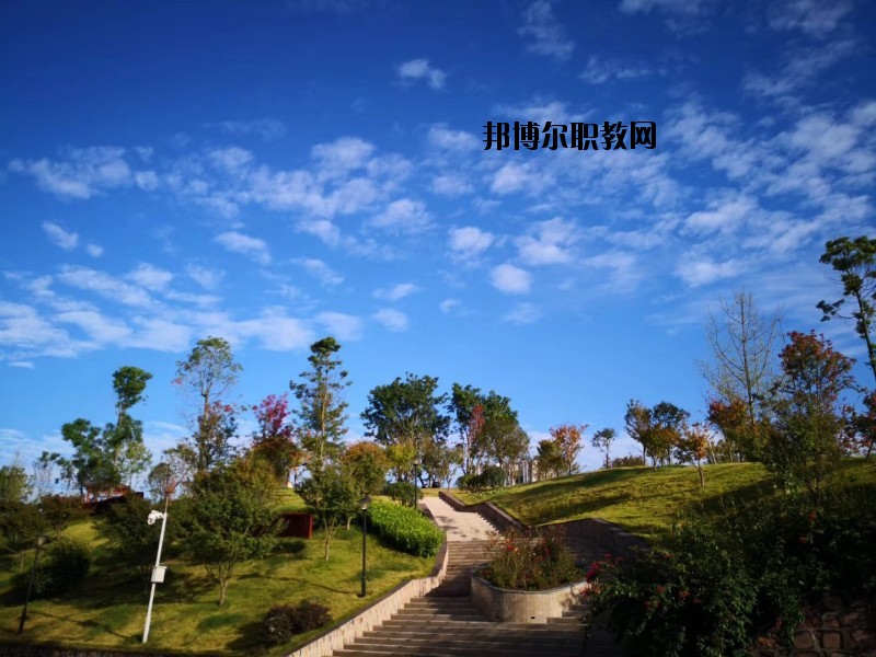 成都市工業(yè)職業(yè)技術(shù)學(xué)校2020年報(bào)名條件、招生要求、招生對(duì)象