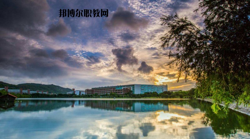 紅安職教中心怎么樣、好不好