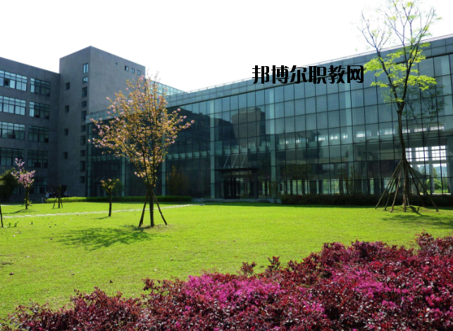 四川省張瀾職業(yè)技術(shù)學校2020年有哪些專業(yè)