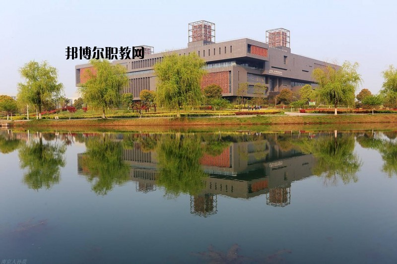 云夢(mèng)中等職業(yè)技術(shù)學(xué)校怎么樣、好不好