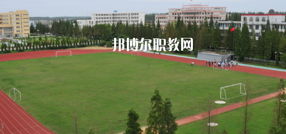 柳州市制劑醫(yī)藥技工學(xué)校2020年報(bào)名條件、招生要求、招生對象 