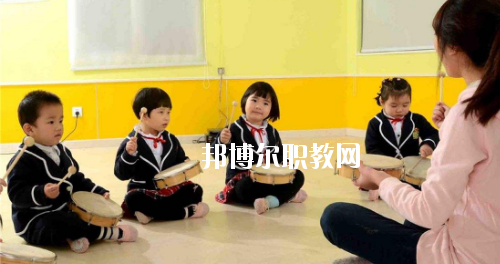 貴州2020年幼師學(xué)校理論包括什么