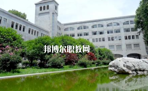 湖北藝術(shù)學校5
