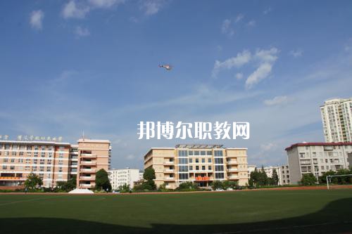 曲靖麒麟職業(yè)技術學校2021年報名條件、招生要求、招生對象