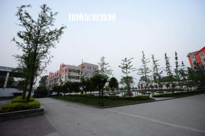 四川瀘縣建筑職業(yè)中專(zhuān)學(xué)校2022年招生辦聯(lián)系電話