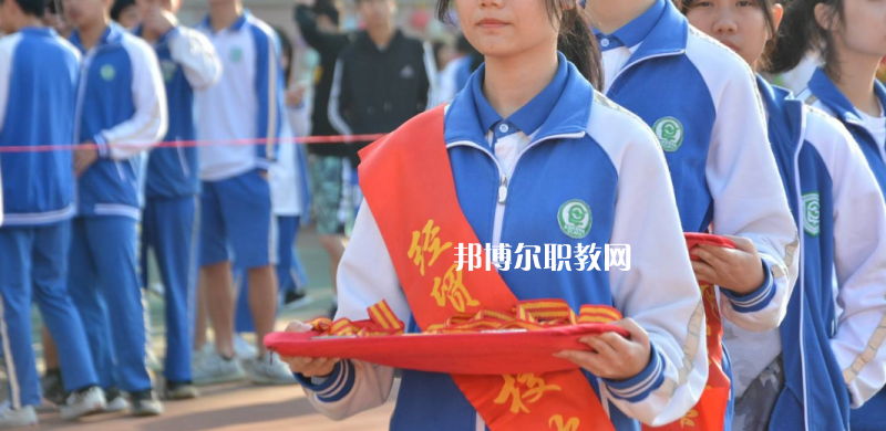 東莞經(jīng)濟(jì)貿(mào)易學(xué)校2022年報(bào)名條件、招生要求、招生對(duì)象