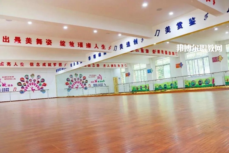 宜賓敘州區(qū)柳嘉職業(yè)技術(shù)學(xué)校2022年報(bào)名條件、招生要求、招生對象