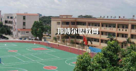 楚雄醫(yī)藥高等?？茖W(xué)校2022年報名條件、招生要求、招生對象