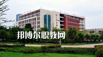 西南醫(yī)科大學(xué)護(hù)理學(xué)院附屬衛(wèi)生學(xué)校2022年報(bào)名條件、招生要求、招生對(duì)象
