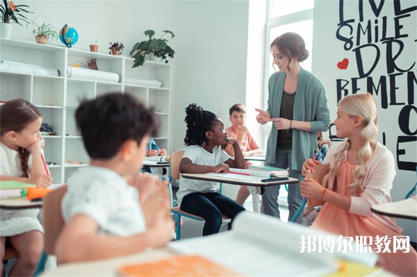 四川哪里的職業(yè)學(xué)校能讀機電設(shè)備安裝與維修專業(yè)